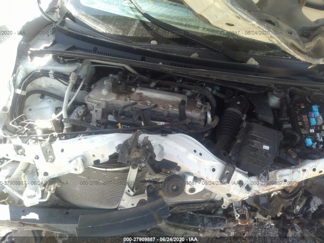 Photo 9 VIN: 5YFBURHE4FP329932 - TOYOTA COROLLA 