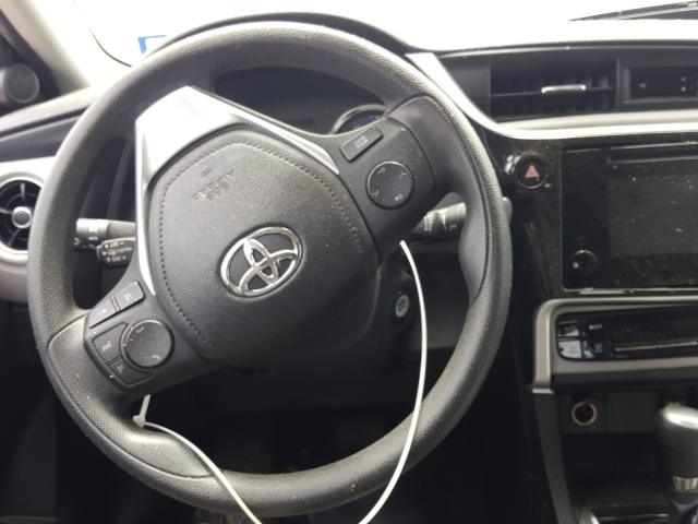 Photo 8 VIN: 5YFBURHE4JP743379 - TOYOTA COROLLA L 