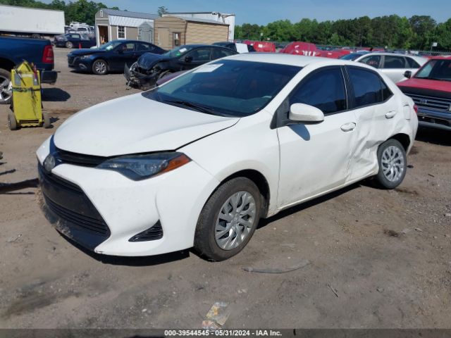 Photo 1 VIN: 5YFBURHE4JP810627 - TOYOTA COROLLA 