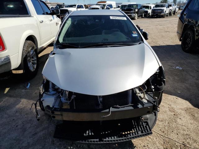 Photo 4 VIN: 5YFBURHE4KP872997 - TOYOTA COROLLA 