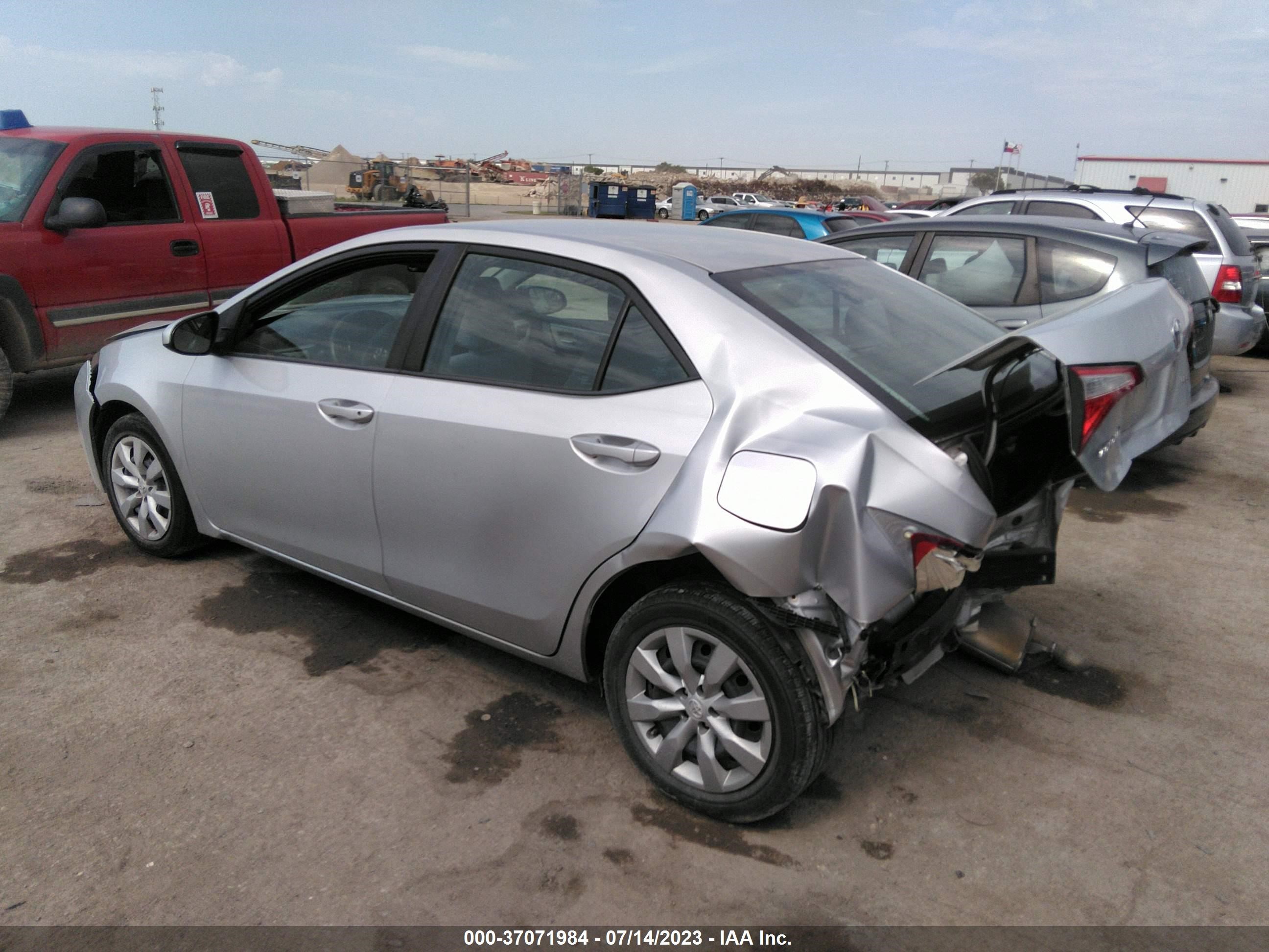 Photo 2 VIN: 5YFBURHE5GP519661 - TOYOTA COROLLA 