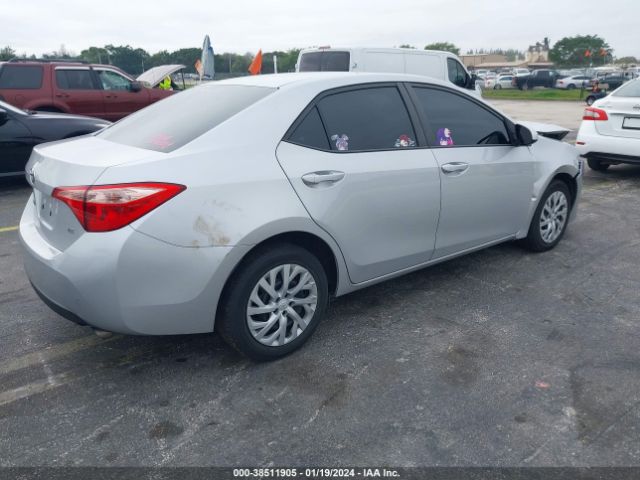 Photo 3 VIN: 5YFBURHE5HP692940 - TOYOTA COROLLA 