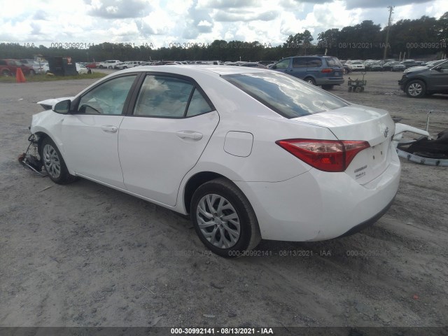 Photo 2 VIN: 5YFBURHE5HP728500 - TOYOTA COROLLA 