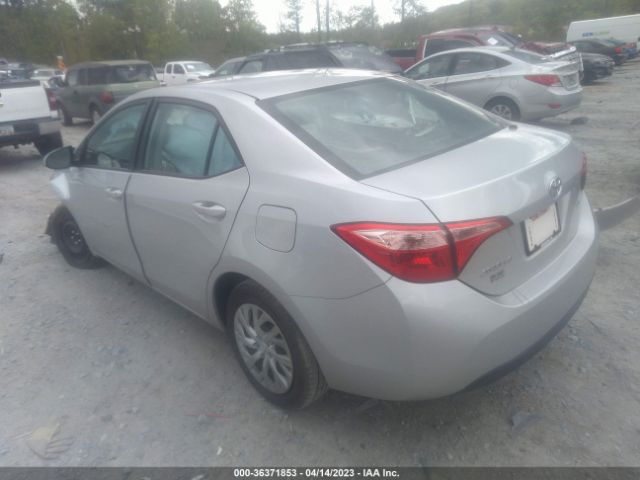 Photo 2 VIN: 5YFBURHE5JP824732 - TOYOTA COROLLA 