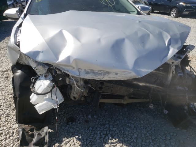 Photo 8 VIN: 5YFBURHE5KP858364 - TOYOTA COROLLA L 