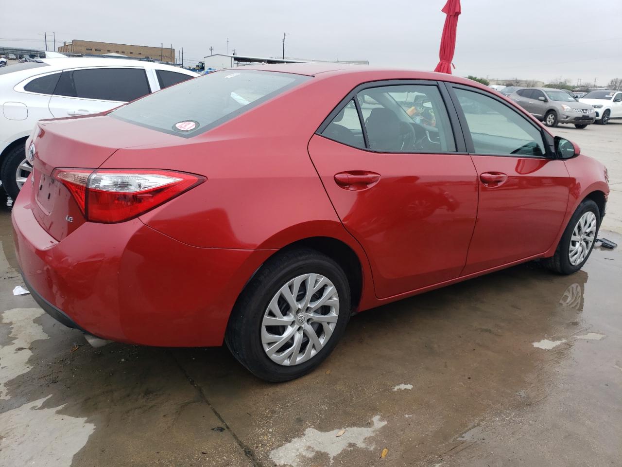 Photo 2 VIN: 5YFBURHE5KP871101 - TOYOTA COROLLA 