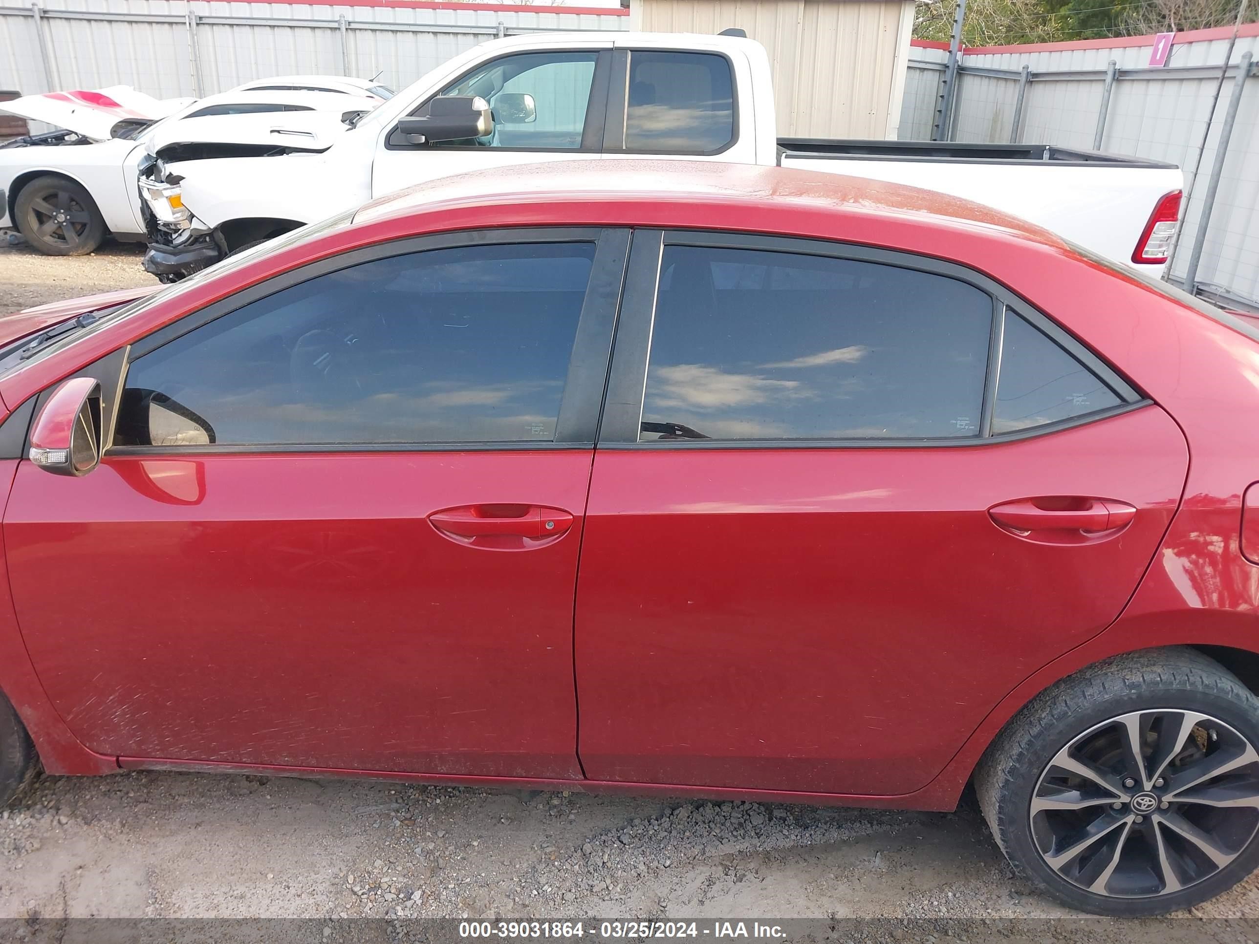 Photo 13 VIN: 5YFBURHE5KP893521 - TOYOTA COROLLA 