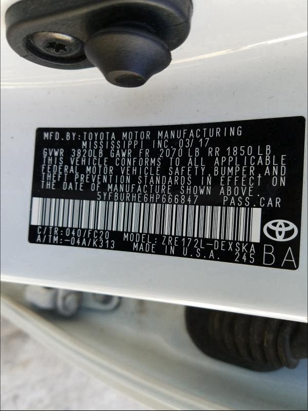 Photo 9 VIN: 5YFBURHE6HP666847 - TOYOTA COROLLA L 