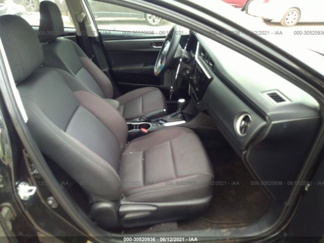 Photo 4 VIN: 5YFBURHE6JP810113 - TOYOTA COROLLA 