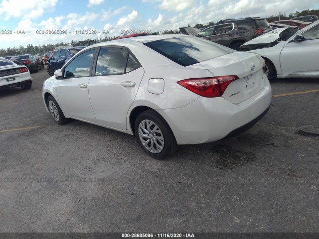 Photo 2 VIN: 5YFBURHE6JP811908 - TOYOTA COROLLA 