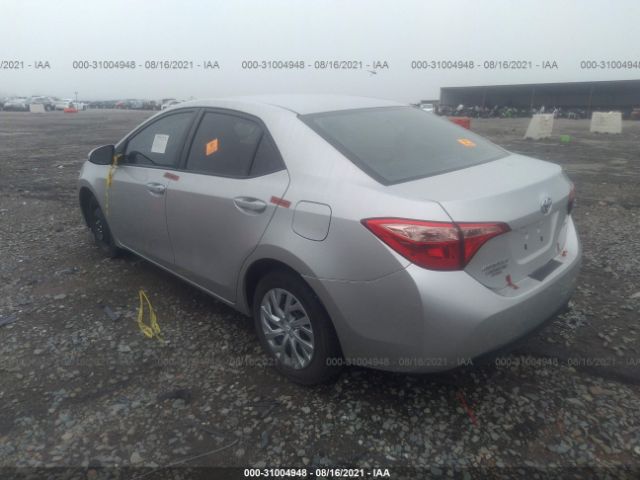 Photo 2 VIN: 5YFBURHE6JP821886 - TOYOTA COROLLA 