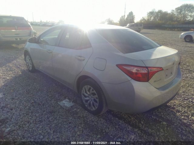 Photo 2 VIN: 5YFBURHE6JP826957 - TOYOTA COROLLA 