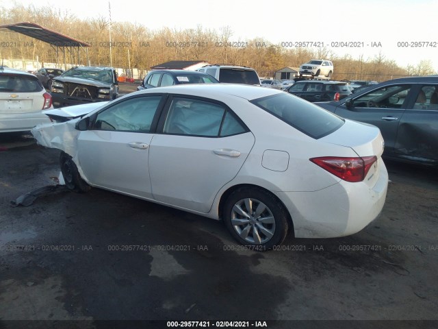 Photo 2 VIN: 5YFBURHE6KP865422 - TOYOTA COROLLA 