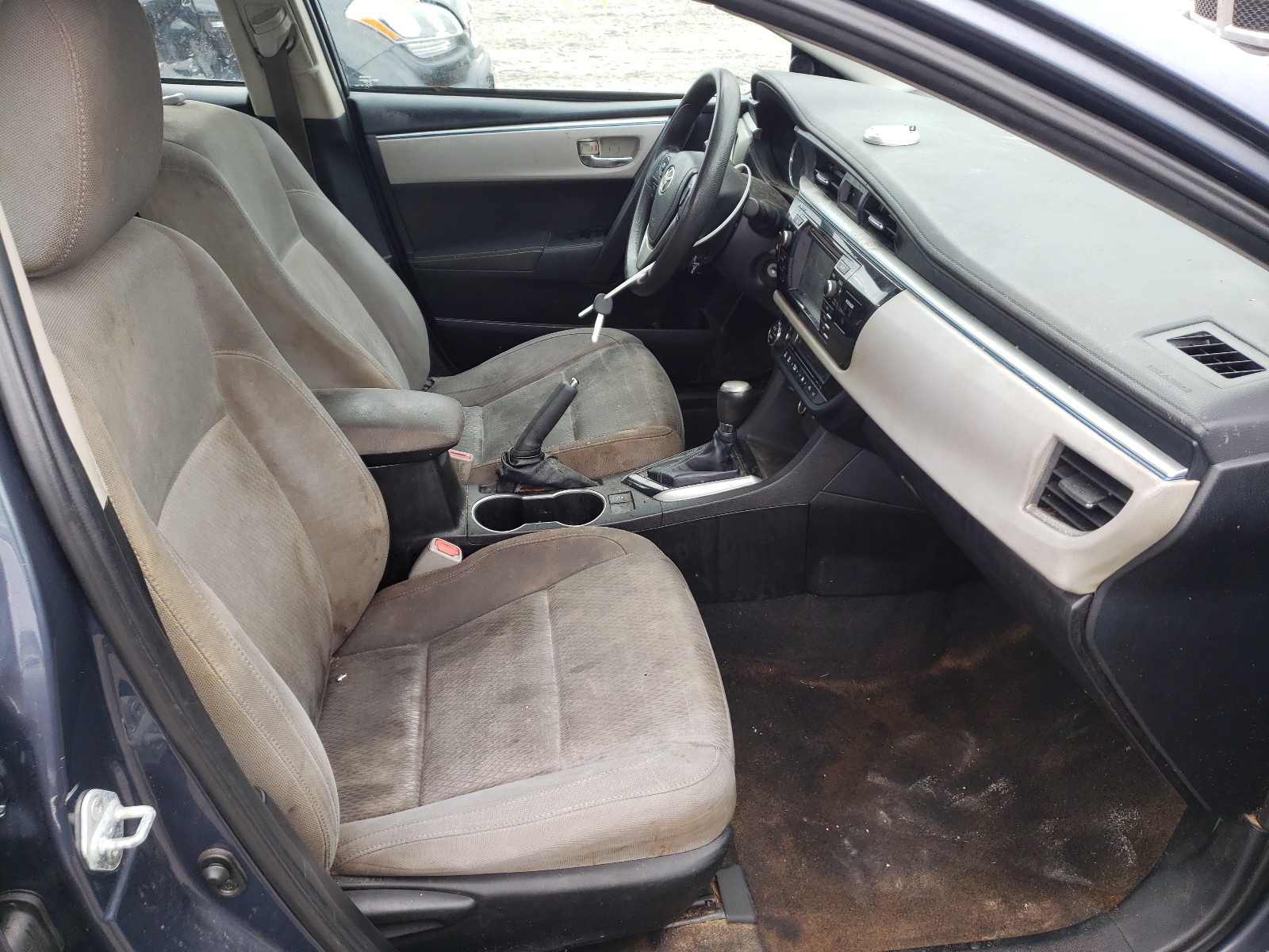 Photo 4 VIN: 5YFBURHE7EP165915 - TOYOTA COROLLA L 