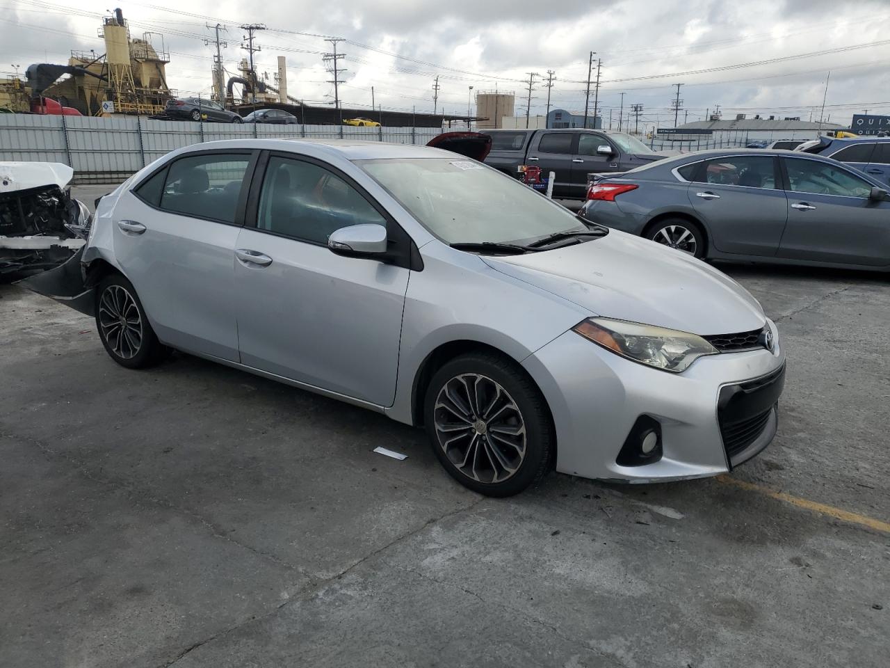 Photo 3 VIN: 5YFBURHE7FP186863 - TOYOTA COROLLA 