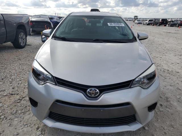 Photo 4 VIN: 5YFBURHE7FP189553 - TOYOTA COROLLA L 