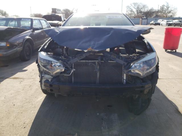 Photo 8 VIN: 5YFBURHE7FP245748 - TOYOTA COROLLA L 