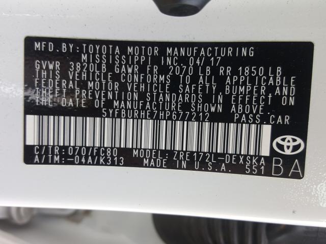 Photo 9 VIN: 5YFBURHE7HP677212 - TOYOTA COROLLA L 