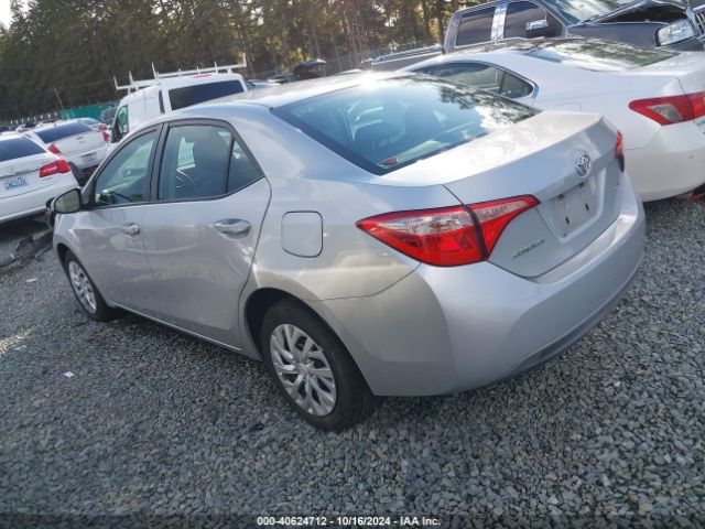 Photo 2 VIN: 5YFBURHE7JP755929 - TOYOTA COROLLA 