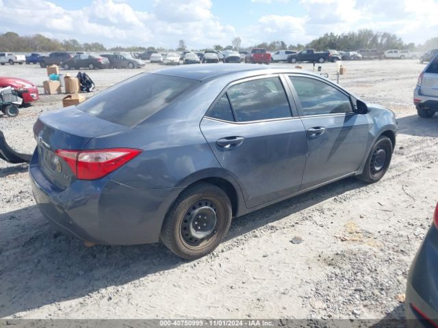 Photo 3 VIN: 5YFBURHE7JP831522 - TOYOTA COROLLA 