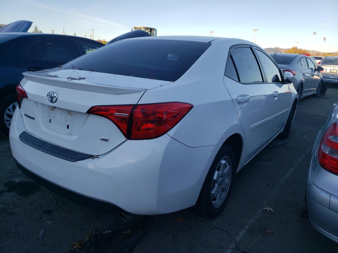 Photo 2 VIN: 5YFBURHE7KP868541 - TOYOTA COROLLA 