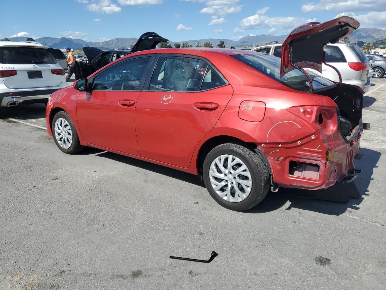 Photo 1 VIN: 5YFBURHE7KP904616 - TOYOTA COROLLA 