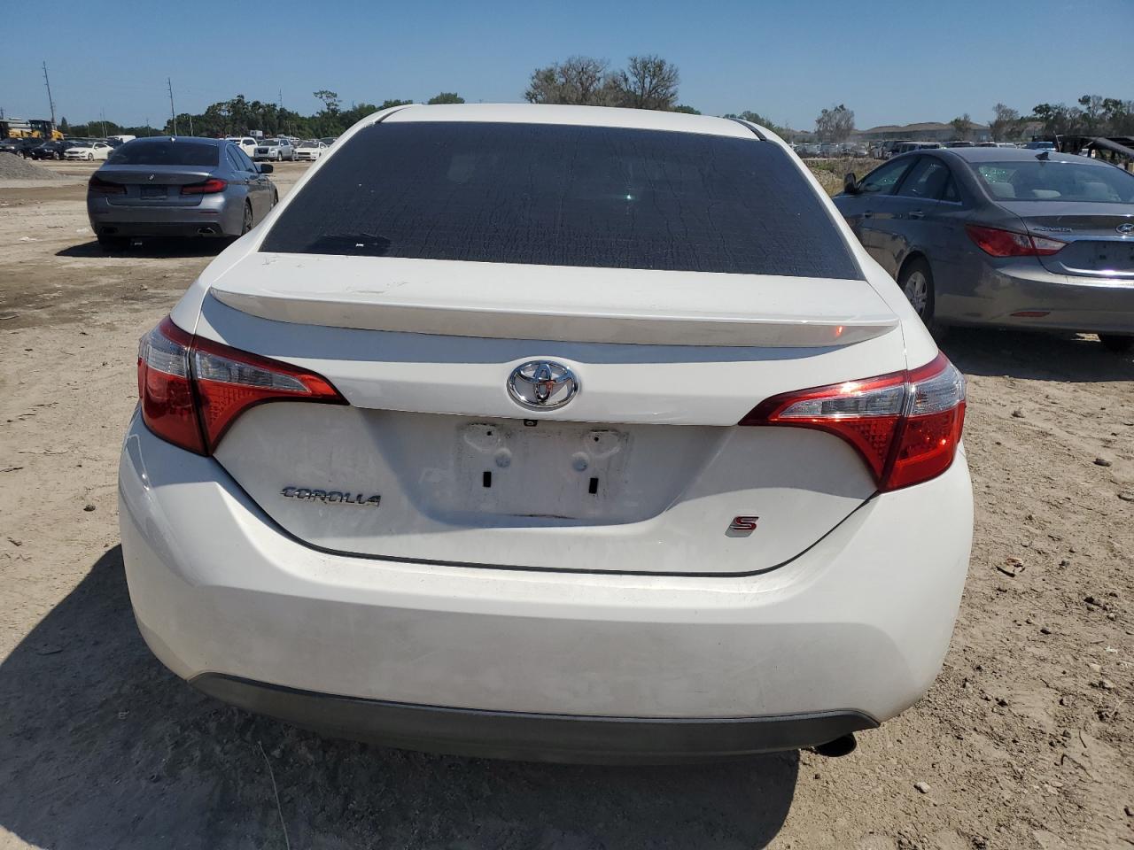 Photo 5 VIN: 5YFBURHE8FP208496 - TOYOTA COROLLA 