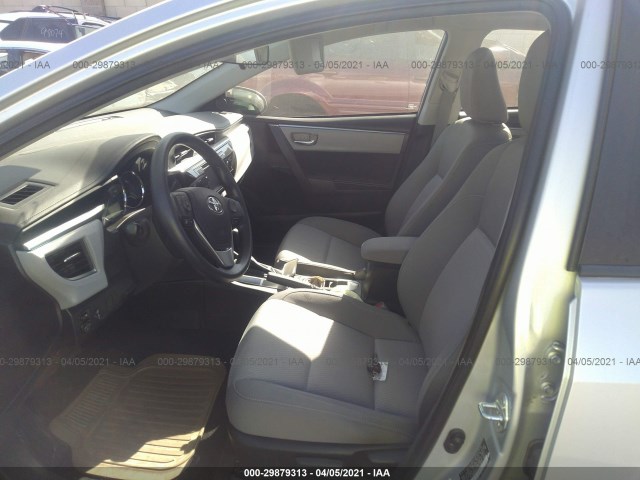 Photo 4 VIN: 5YFBURHE8FP227209 - TOYOTA COROLLA 