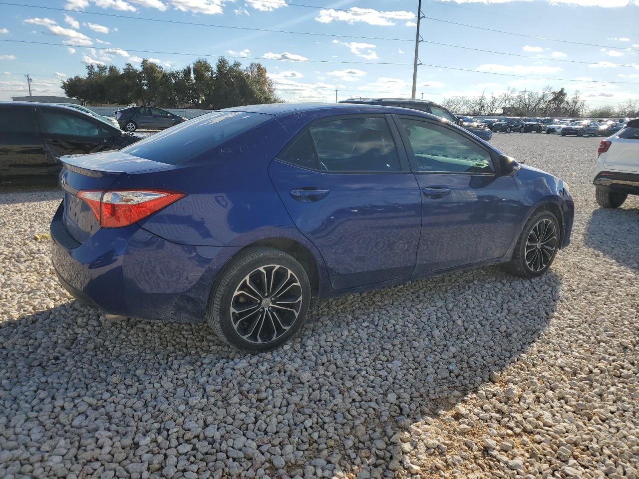 Photo 2 VIN: 5YFBURHE8FP332364 - TOYOTA COROLLA 