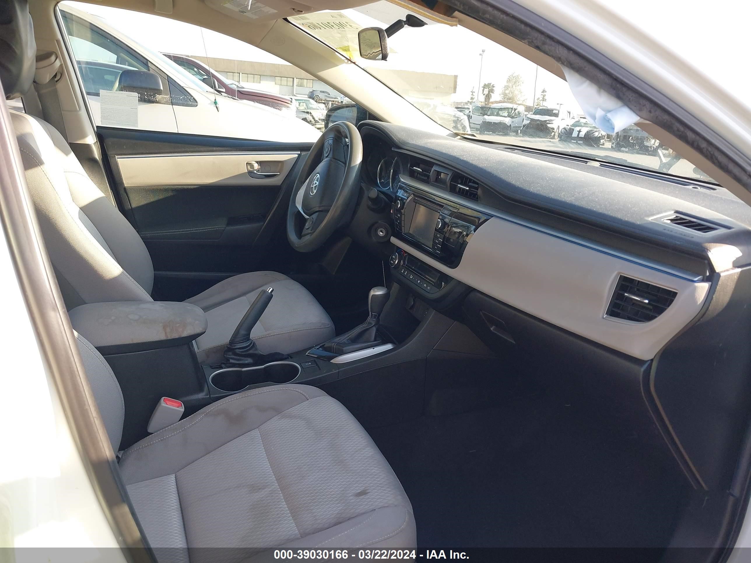 Photo 4 VIN: 5YFBURHE8GP548989 - TOYOTA COROLLA 