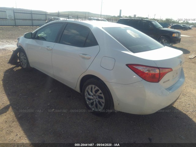 Photo 2 VIN: 5YFBURHE8HP622557 - TOYOTA COROLLA 