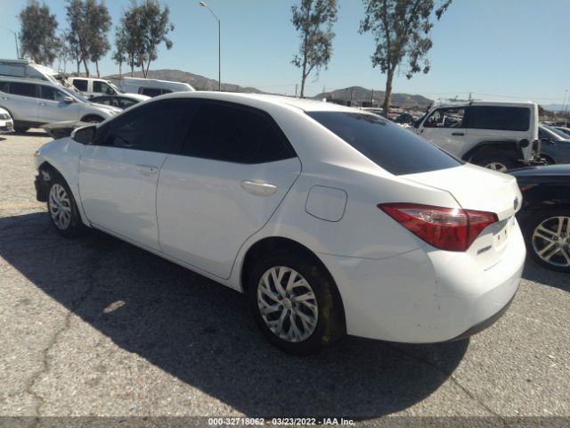 Photo 2 VIN: 5YFBURHE8JP791290 - TOYOTA COROLLA 