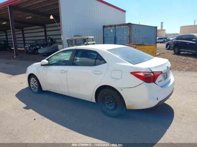 Photo 2 VIN: 5YFBURHE8JP811408 - TOYOTA COROLLA 