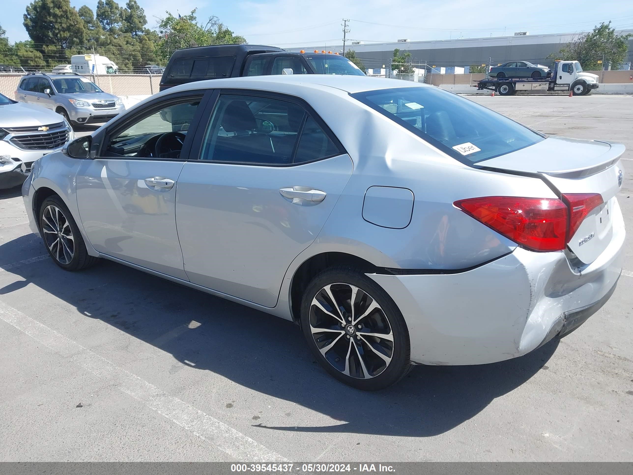 Photo 2 VIN: 5YFBURHE8KP882089 - TOYOTA COROLLA 