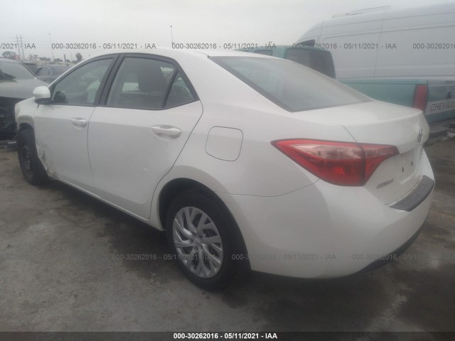 Photo 2 VIN: 5YFBURHE8KP904558 - TOYOTA COROLLA 