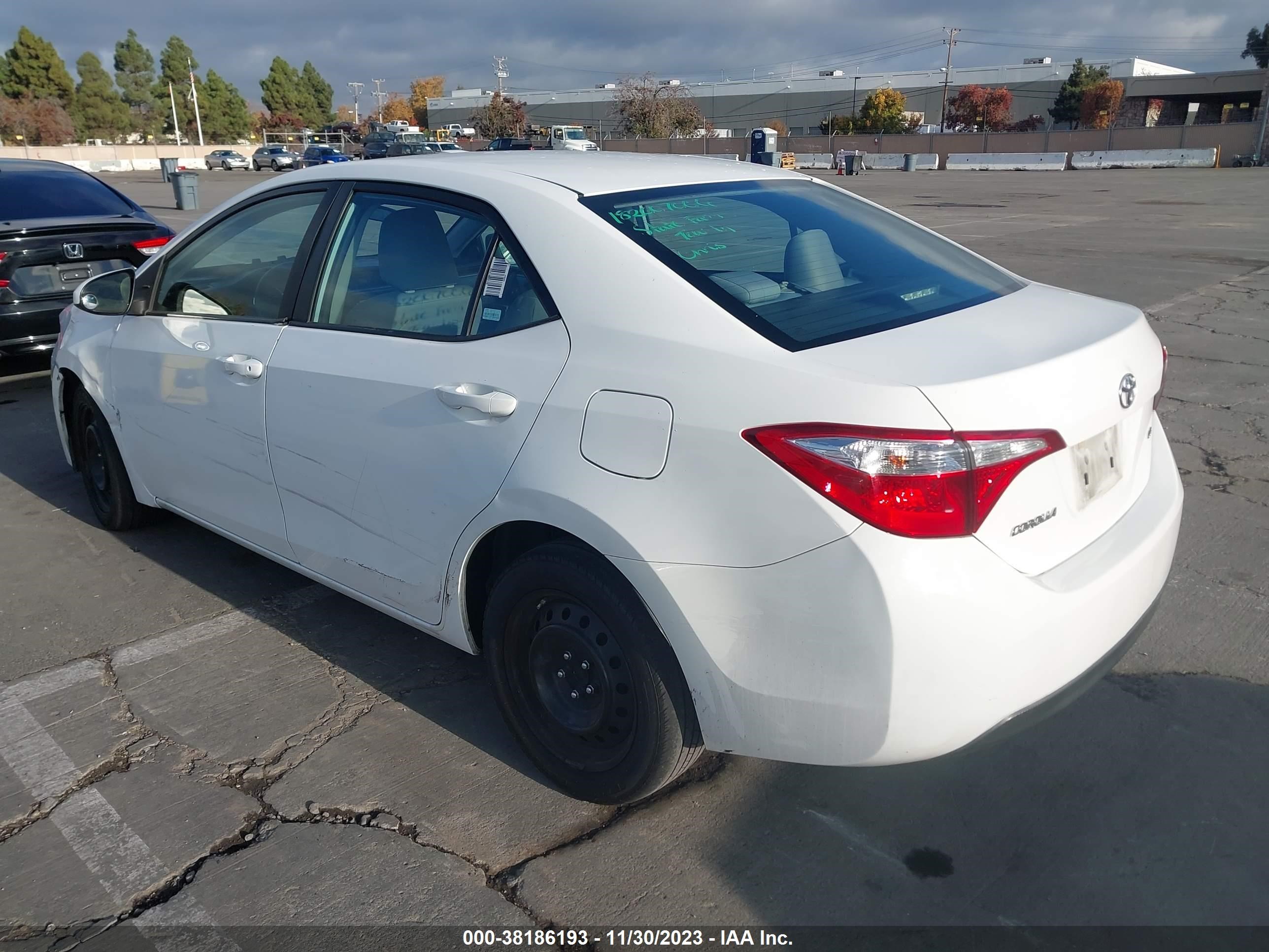 Photo 2 VIN: 5YFBURHE9EP094409 - TOYOTA COROLLA 