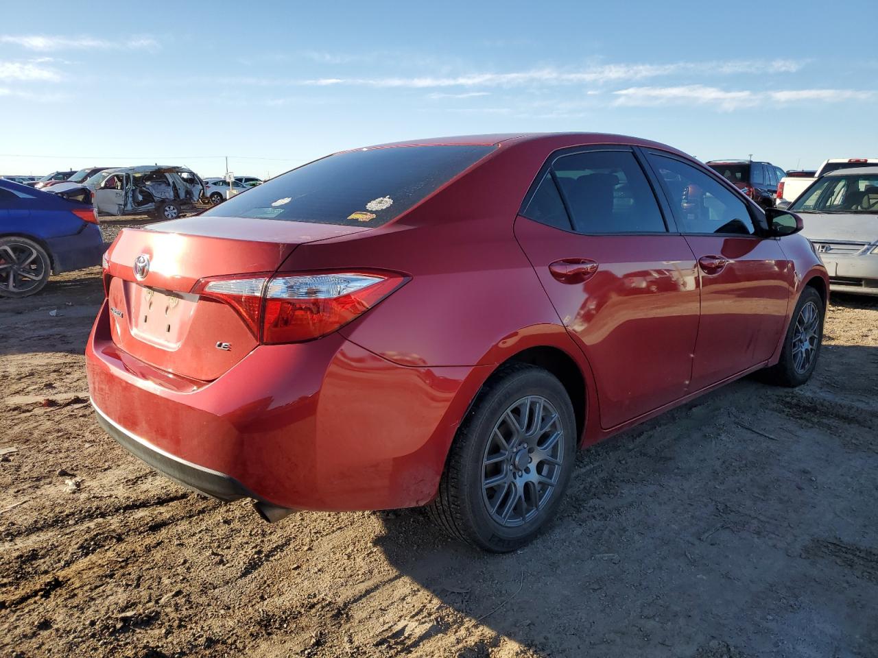 Photo 2 VIN: 5YFBURHE9FP350114 - TOYOTA COROLLA 