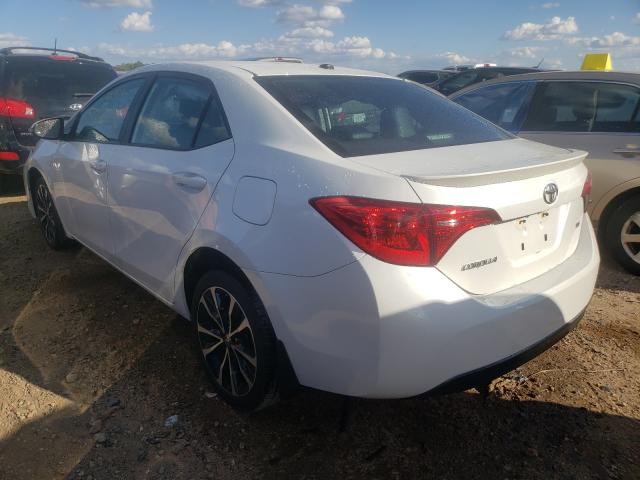 Photo 2 VIN: 5YFBURHE9HP646060 - TOYOTA COROLLA L 