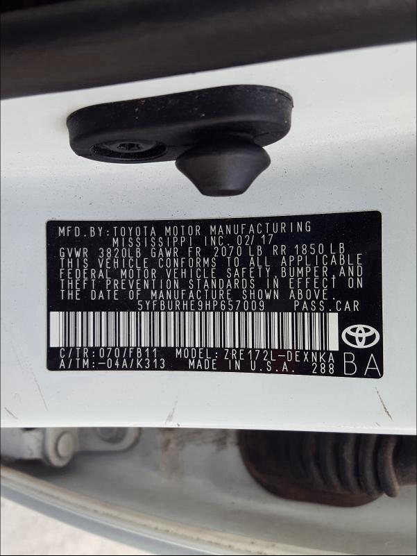 Photo 9 VIN: 5YFBURHE9HP657009 - TOYOTA COROLLA L 