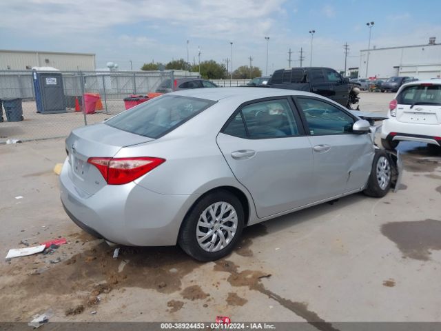 Photo 3 VIN: 5YFBURHE9JP743653 - TOYOTA COROLLA 