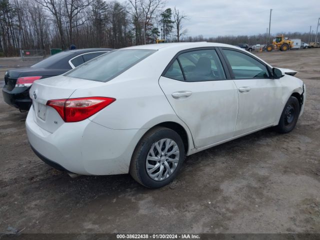 Photo 3 VIN: 5YFBURHE9JP798328 - TOYOTA COROLLA 