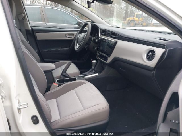 Photo 4 VIN: 5YFBURHE9JP798328 - TOYOTA COROLLA 