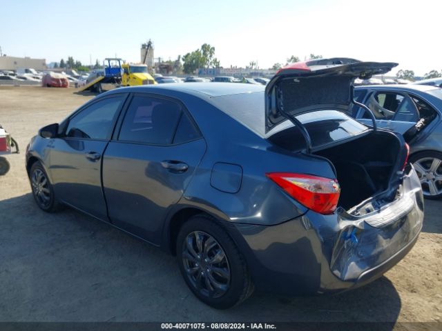 Photo 2 VIN: 5YFBURHE9JP822157 - TOYOTA COROLLA 