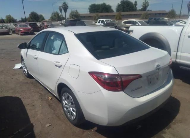 Photo 2 VIN: 5YFBURHE9KP857573 - TOYOTA COROLLA 