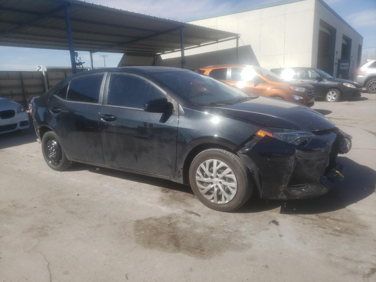 Photo 3 VIN: 5YFBURHE9KP914239 - TOYOTA COROLLA 