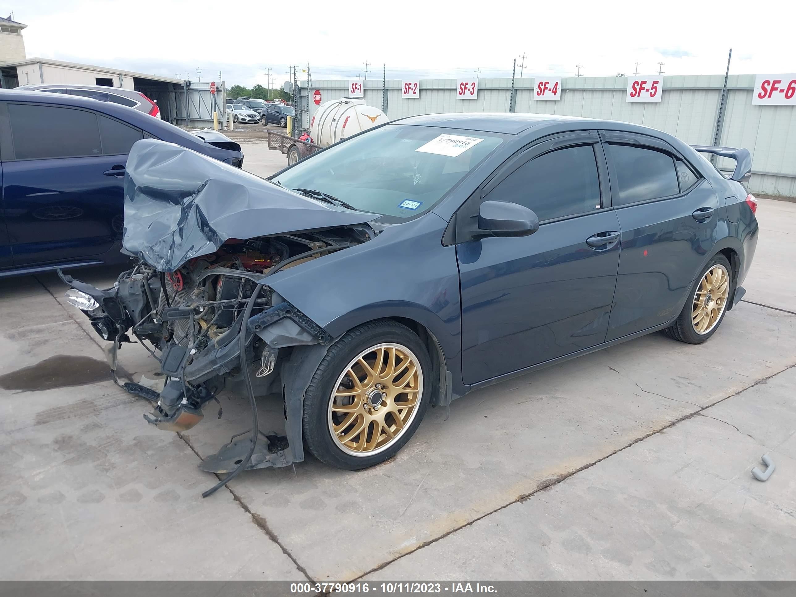 Photo 1 VIN: 5YFBURHEXEP102064 - TOYOTA COROLLA 