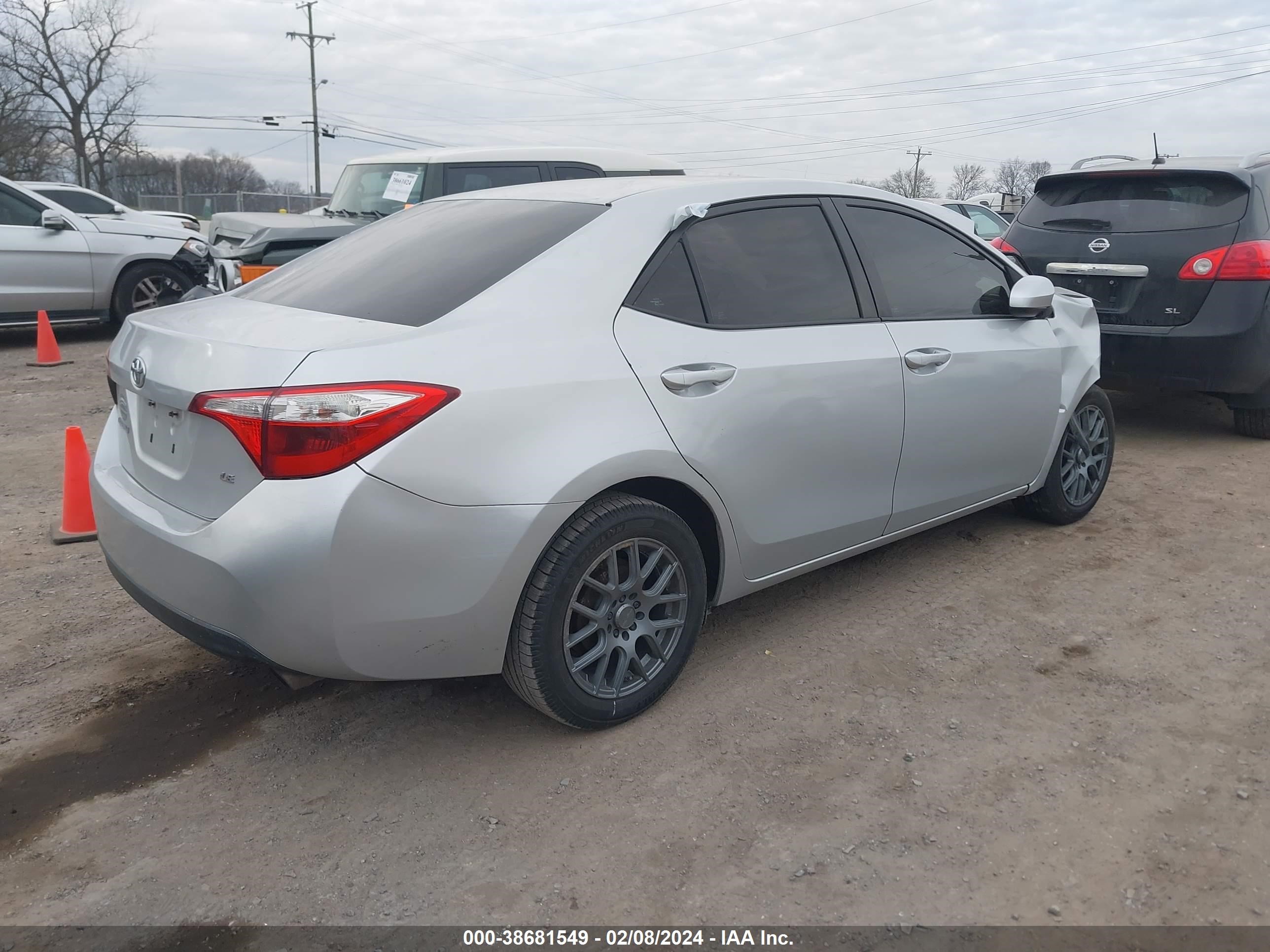 Photo 3 VIN: 5YFBURHEXEP142158 - TOYOTA COROLLA 