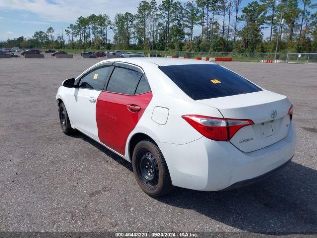 Photo 2 VIN: 5YFBURHEXFP205227 - TOYOTA COROLLA 