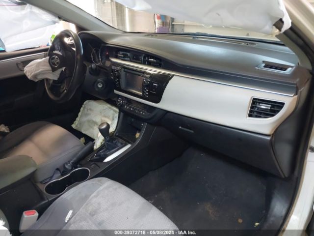 Photo 4 VIN: 5YFBURHEXFP211836 - TOYOTA COROLLA 