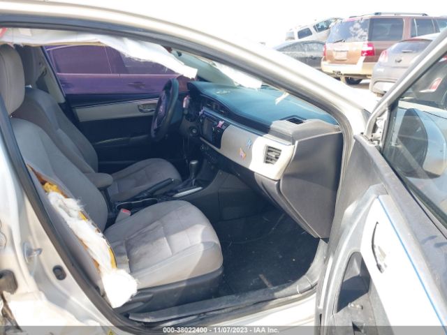 Photo 4 VIN: 5YFBURHEXFP282423 - TOYOTA COROLLA 